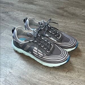 Vionic Gray Fortune Lace Up‎ Sneakers